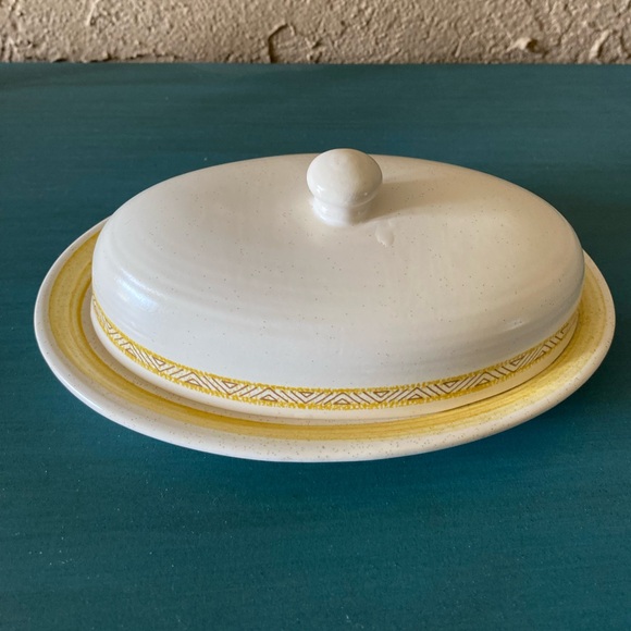 Vintage Franciscan Earthenware Hacienda
-yellow butter dish, - Picture 1 of 4